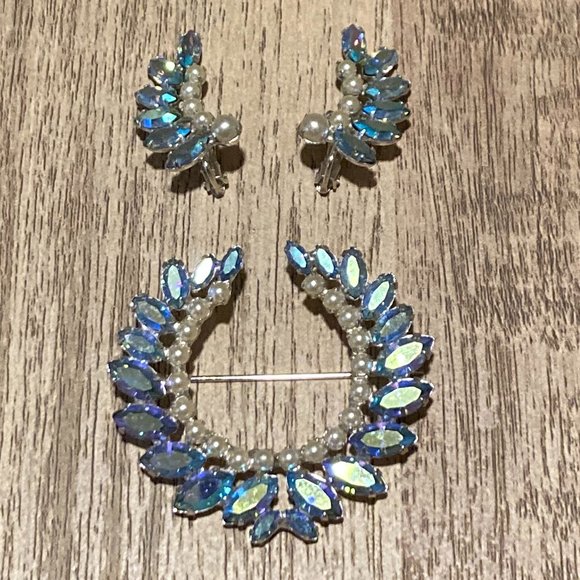 1950s Vintage B. David Crystal Rhinestone Wreath Brooch & Clip On Earrings Set - Picture 1 of 6